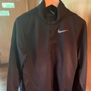 Like New! Nike Drifit half zip